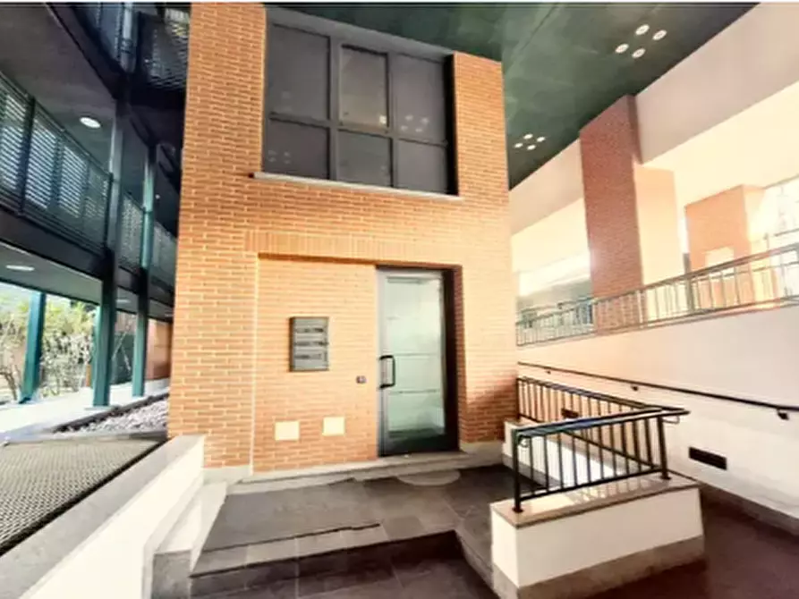 Immagine 1 di Ufficio in vendita  a Monza