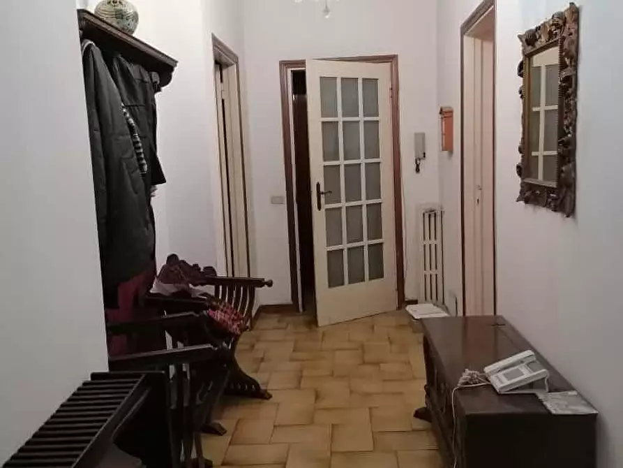 Immagine 3 di Appartamento in vendita  a Massa