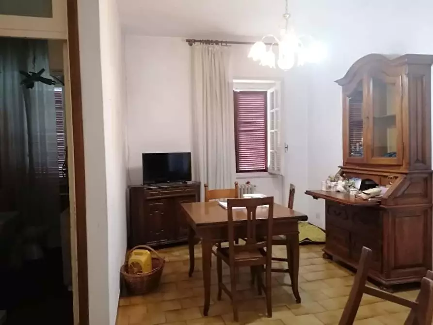 Immagine 5 di Appartamento in vendita  a Massa