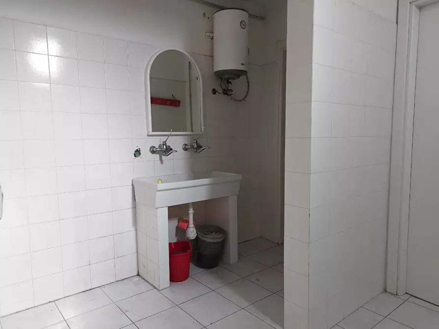 Immagine 6 di Laboratorio in affitto  a Castelfranco Di Sotto