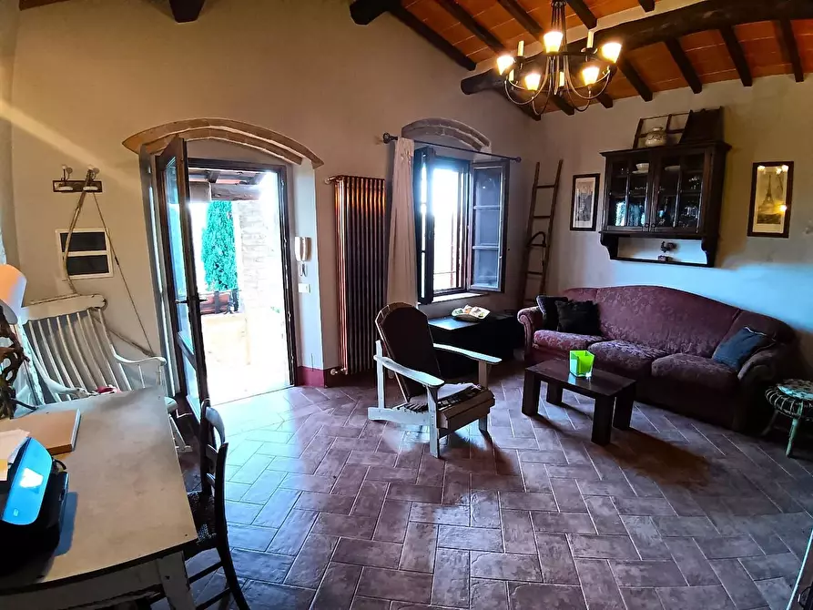 Immagine 10 di Appartamento in vendita  a Colle Di Val D'elsa