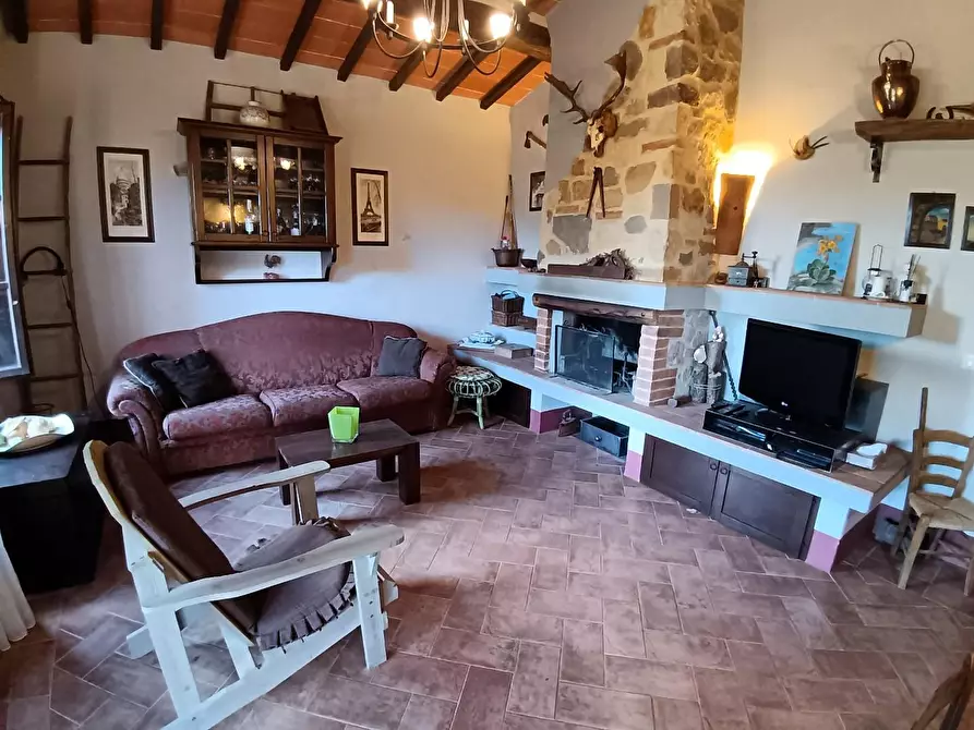 Immagine 7 di Appartamento in vendita  a Colle Di Val D'elsa