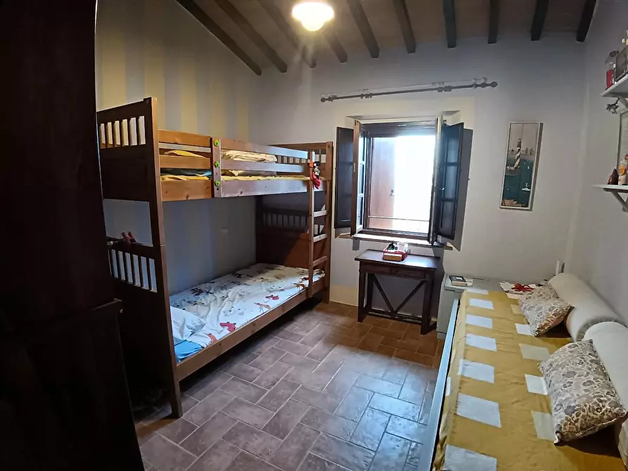 Immagine 11 di Appartamento in vendita  a Colle Di Val D'elsa