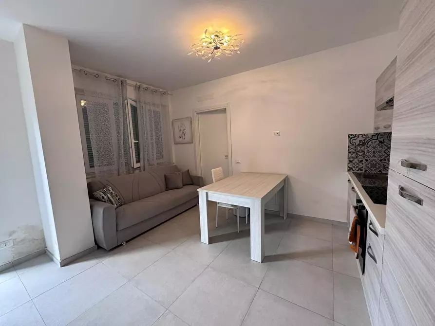 Immagine 8 di Appartamento in vendita  a Carrara