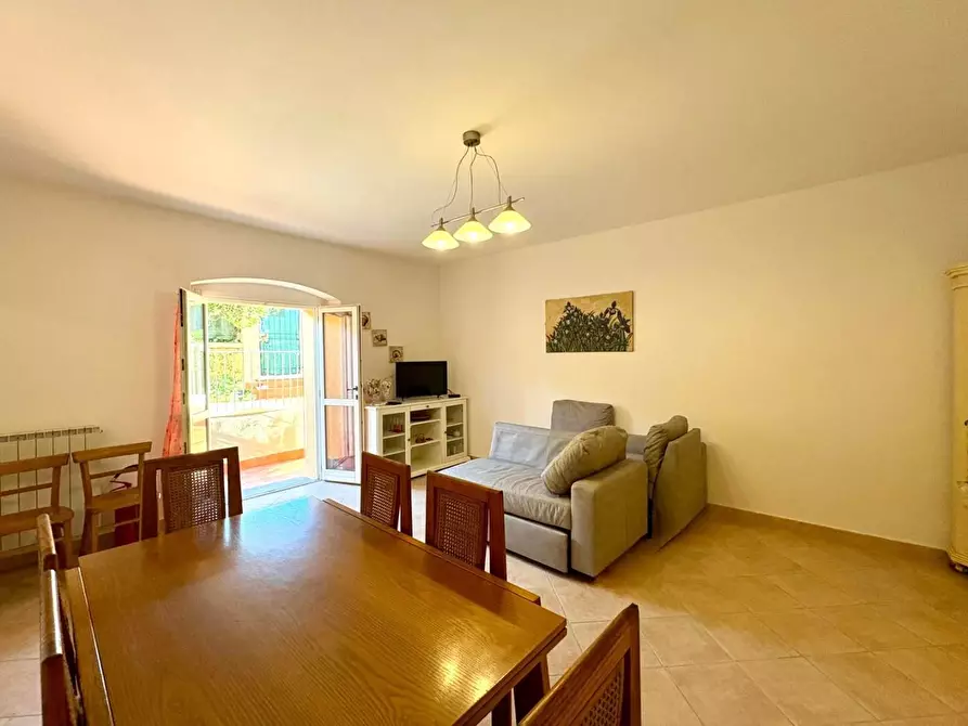 Immagine 6 di Appartamento in vendita  a Massa