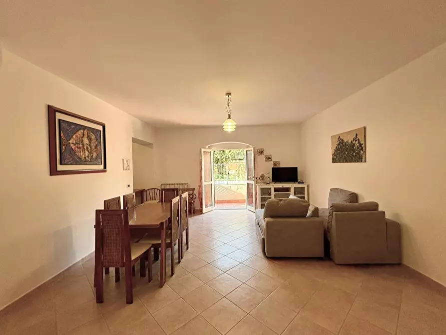 Immagine 5 di Appartamento in vendita  a Massa