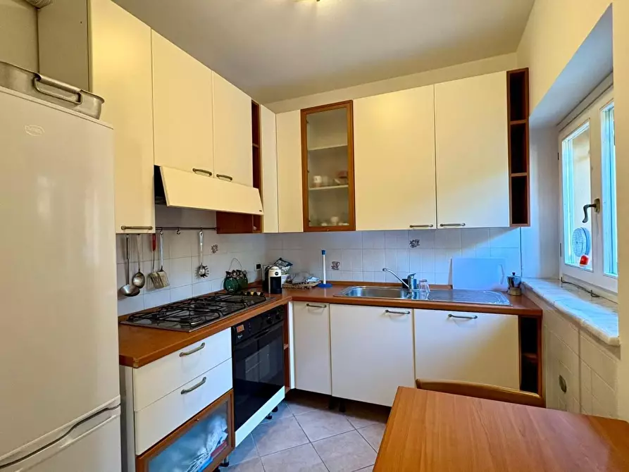 Immagine 7 di Appartamento in vendita  a Massa