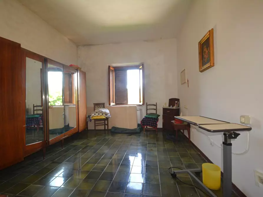 Immagine 10 di Appartamento in vendita  a Lucca