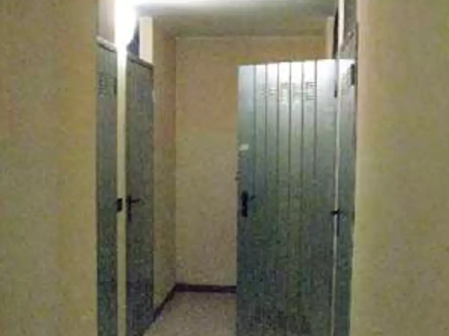 Immagine 1 di Garage in vendita  a Magnago