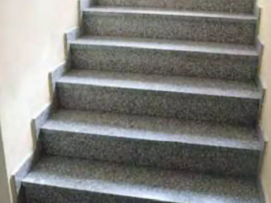 Immagine 4 di Garage in vendita  a Magnago