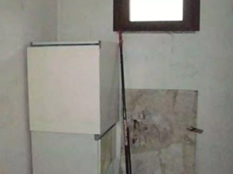 Immagine 3 di Garage in vendita  a Magnago