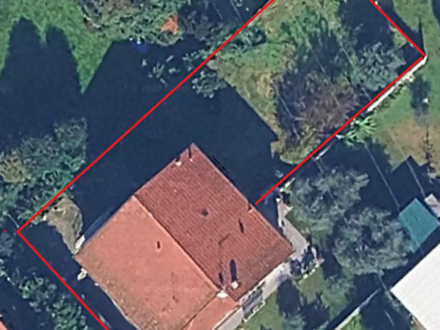 Immagine 5 di Casa bifamiliare in vendita  a Massa