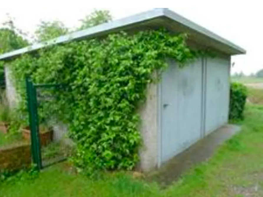 Immagine 5 di Villa in vendita  a Parabiago