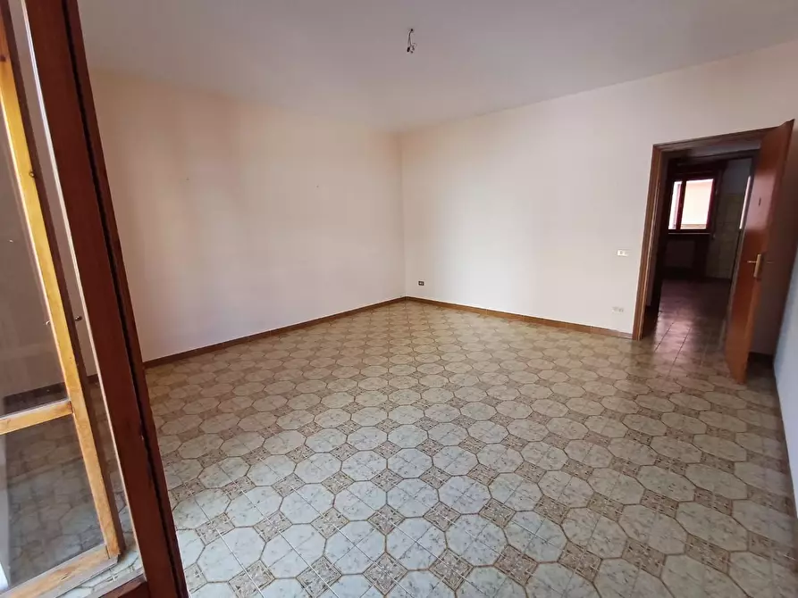 Immagine 11 di Appartamento in vendita  a Massafra