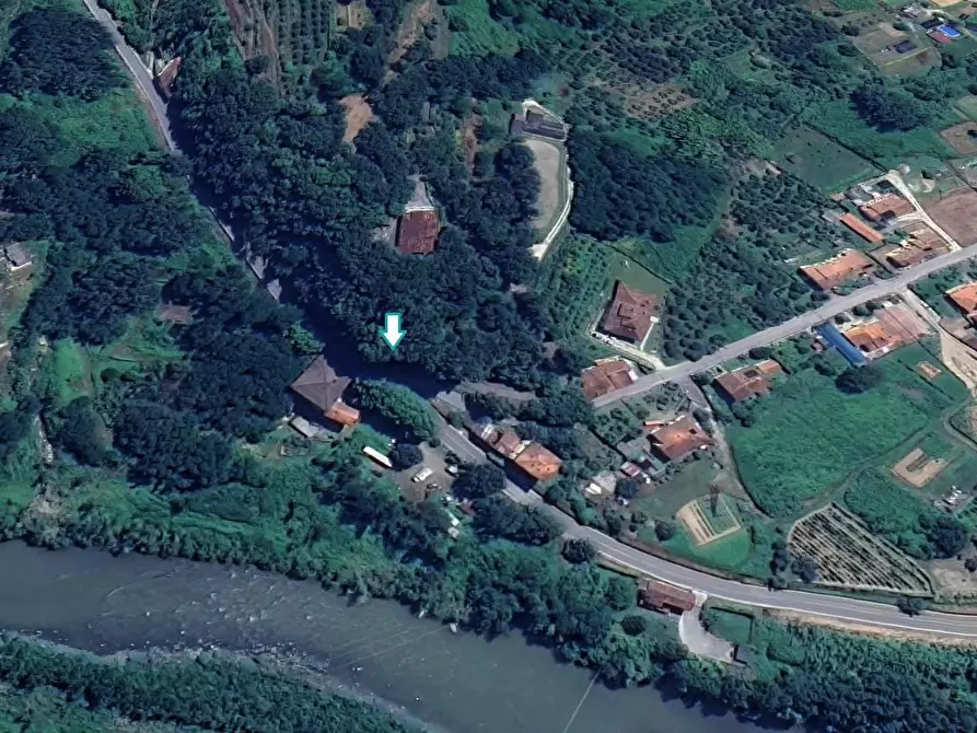 Immagine 3 di Garage in vendita  a Borgo A Mozzano