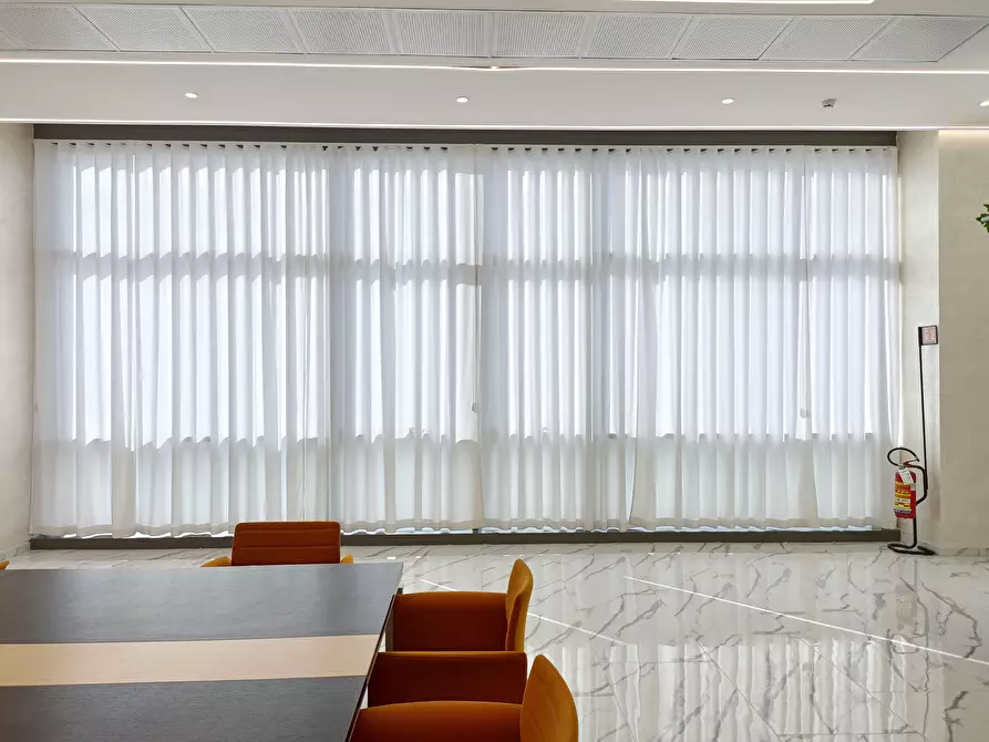 Immagine 19 di Capannone industriale in affitto  a Prato