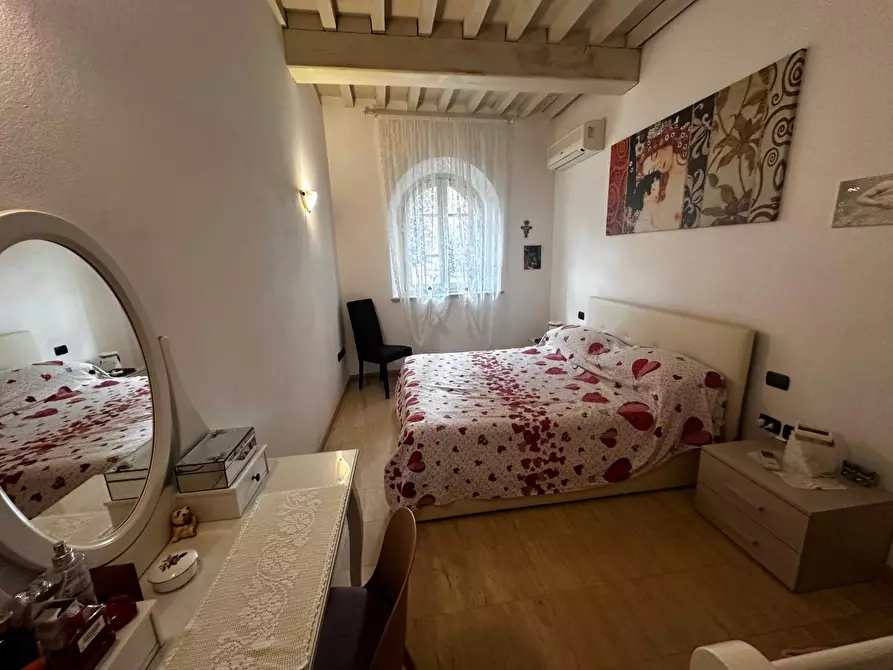 Immagine 16 di Appartamento in vendita  a Pisa