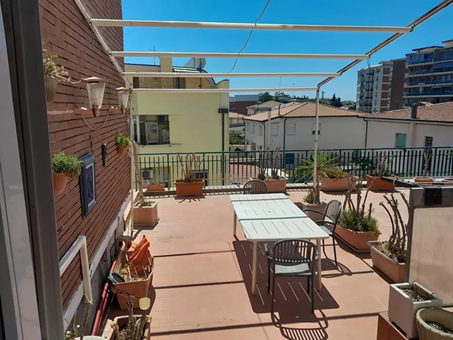 Immagine 1 di Appartamento in affitto  a Livorno