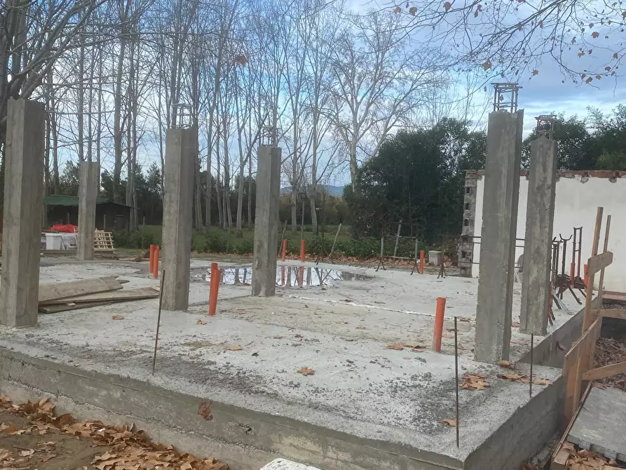 Immagine 4 di Villa in vendita  a San Giuliano Terme