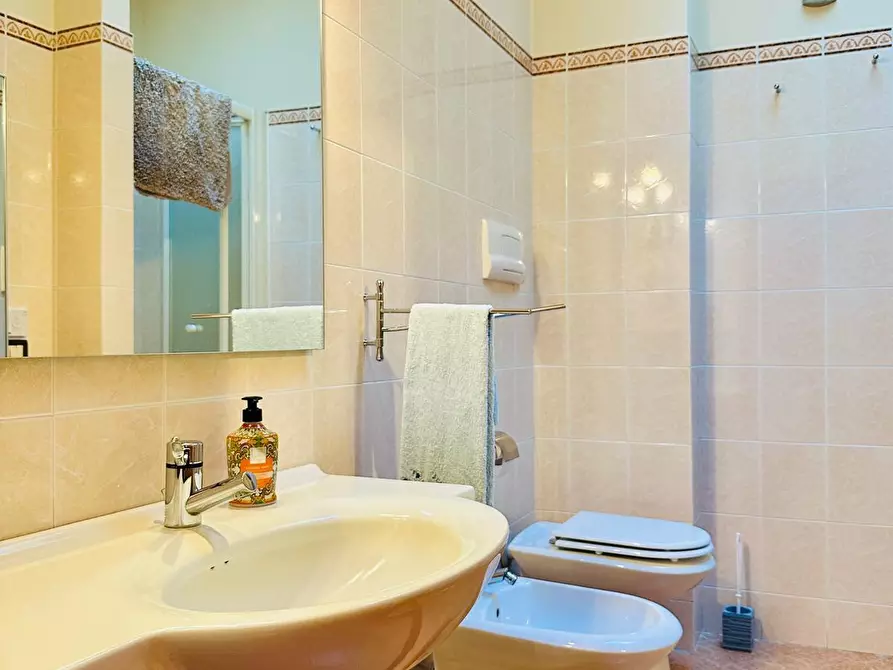 Immagine 31 di Terratetto in vendita  a Siena