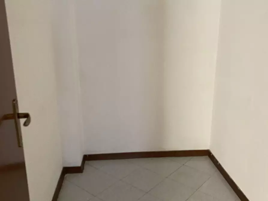 Immagine 16 di Appartamento in vendita  a Viareggio