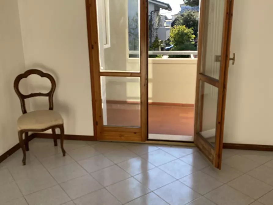 Immagine 10 di Appartamento in vendita  a Viareggio
