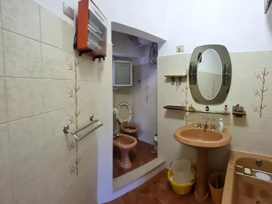 Immagine 14 di Appartamento in vendita  a Livorno