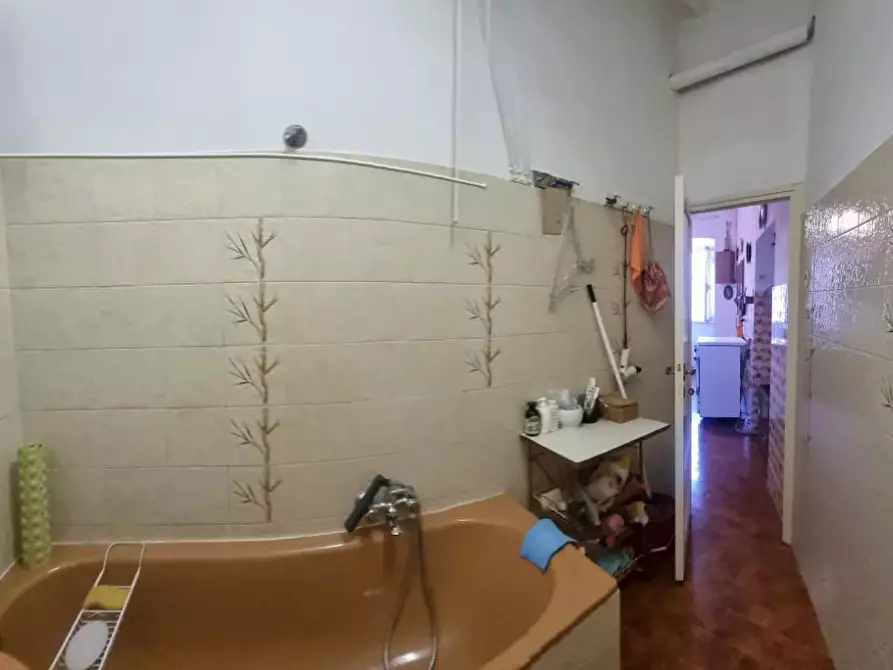 Immagine 17 di Appartamento in vendita  a Livorno