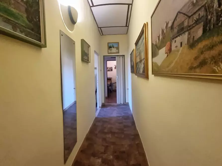 Immagine 2 di Appartamento in vendita  a Livorno