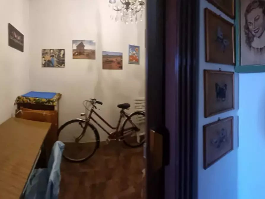 Immagine 8 di Appartamento in vendita  a Livorno