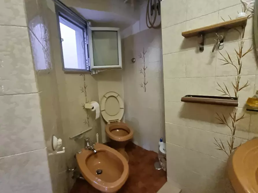 Immagine 16 di Appartamento in vendita  a Livorno