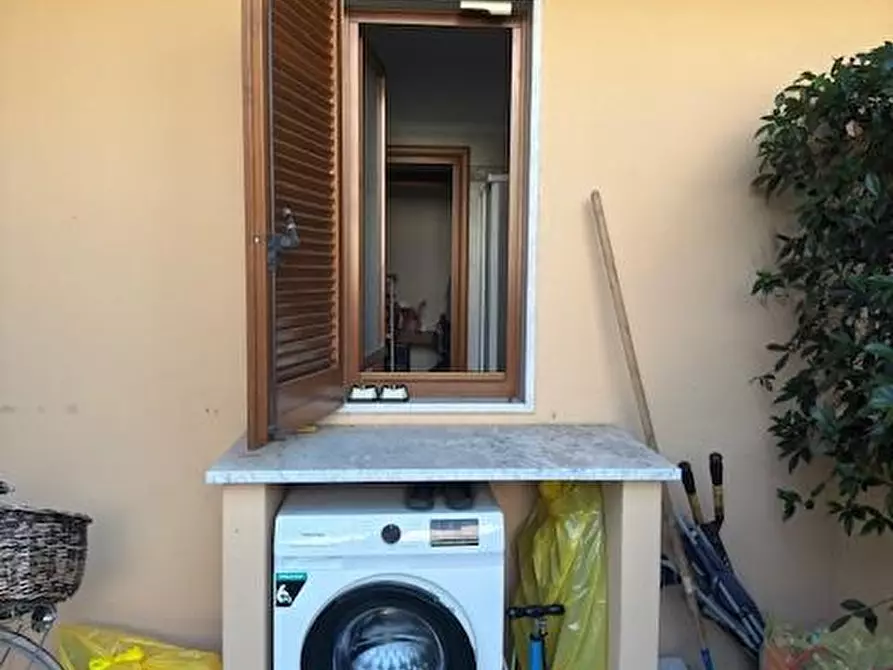 Immagine 21 di Appartamento in vendita  a Carrara