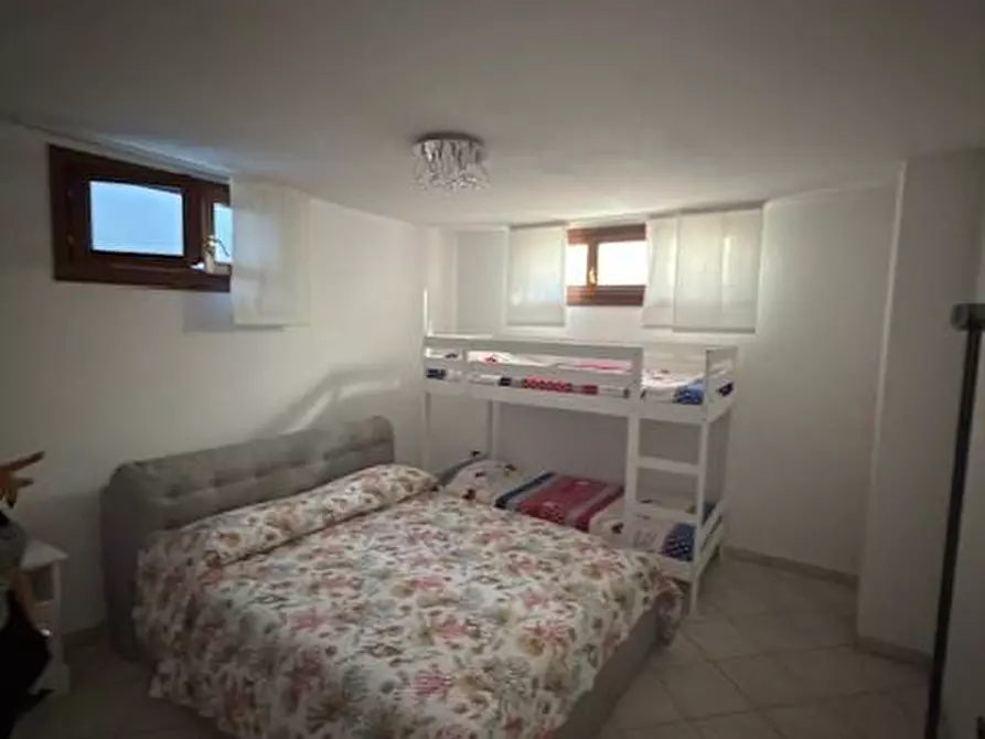 Immagine 13 di Appartamento in vendita  a Carrara