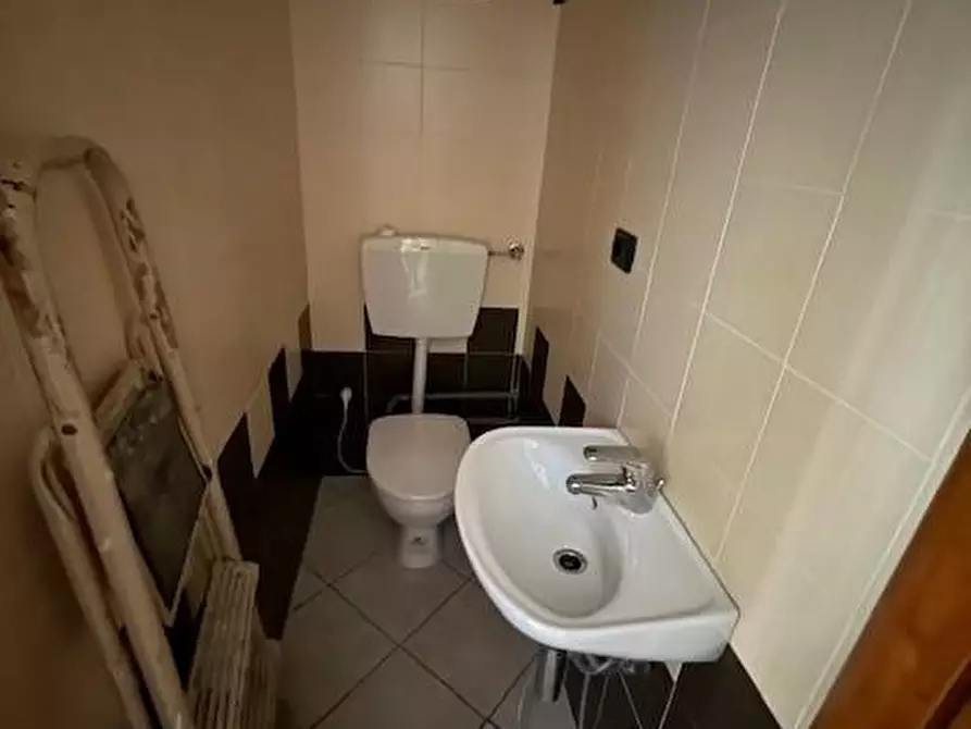 Immagine 15 di Appartamento in vendita  a Carrara