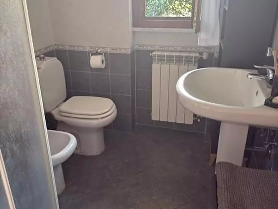 Immagine 19 di Appartamento in vendita  a Carrara