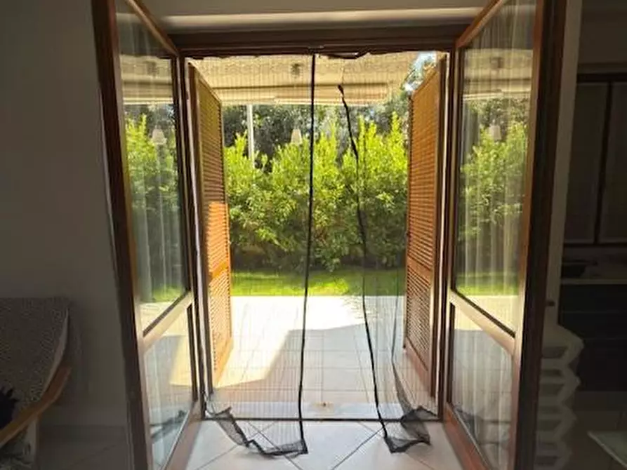 Immagine 10 di Appartamento in vendita  a Carrara