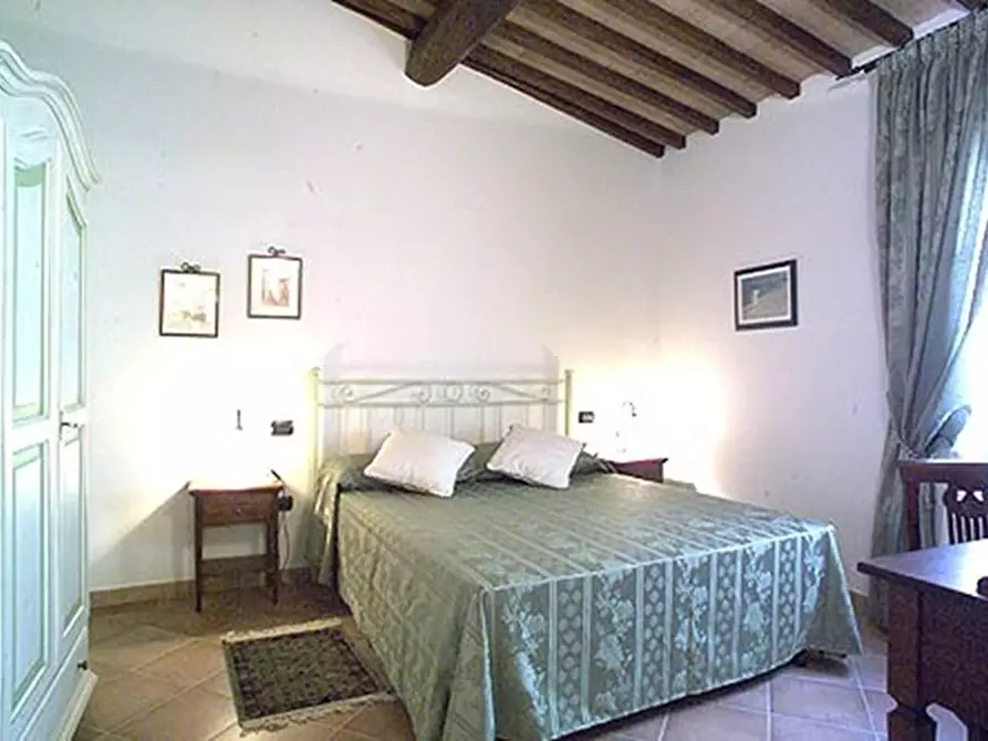 Immagine 11 di Appartamento in vendita  a Certaldo