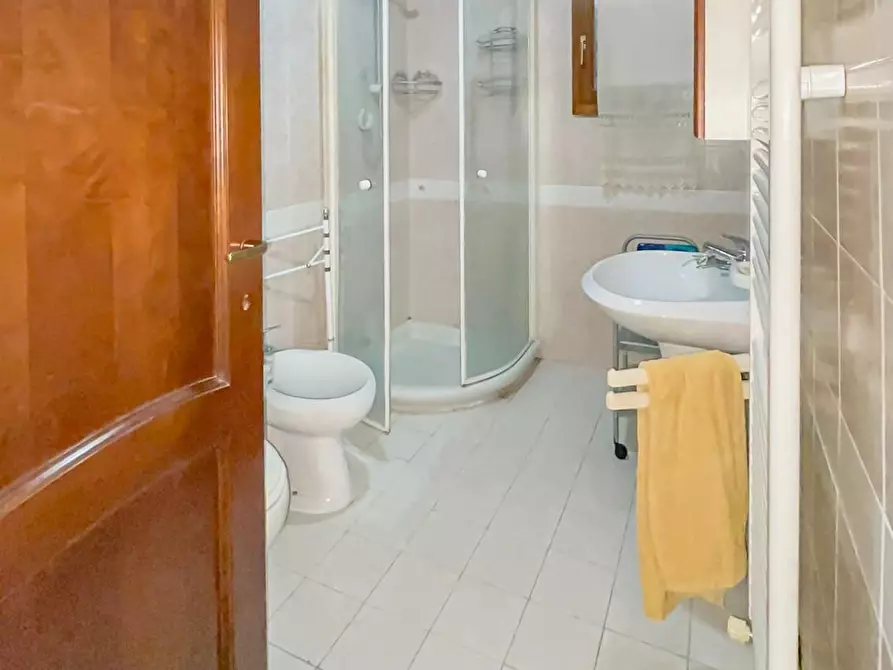 Immagine 3 di Appartamento in vendita  a Cascina