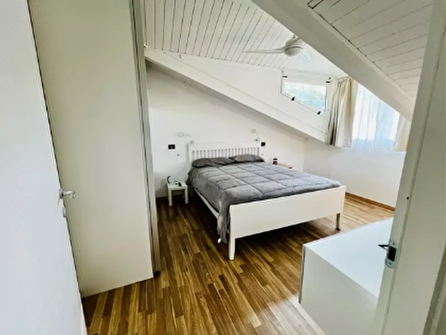 Immagine 17 di Villa in vendita  a Torino