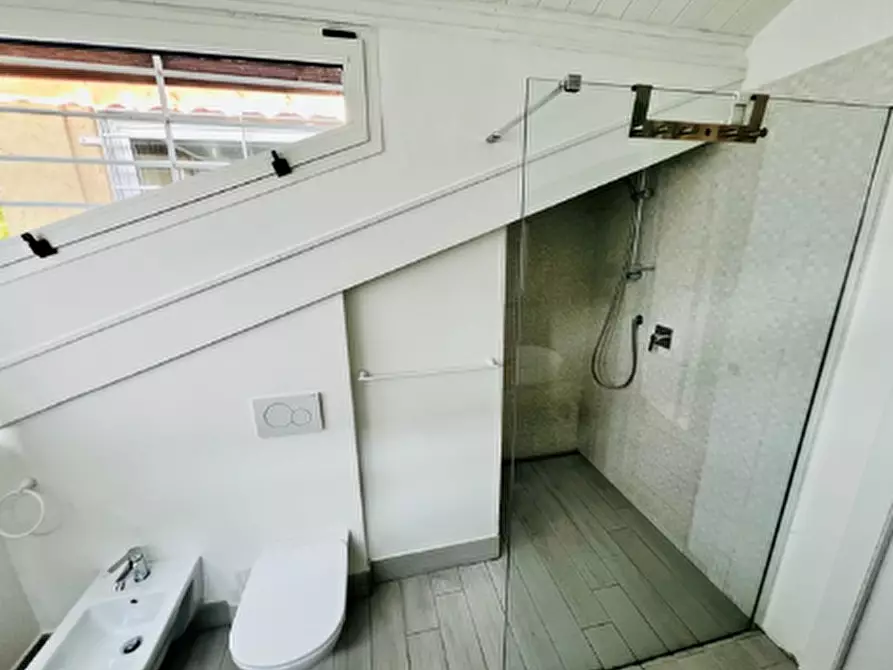 Immagine 19 di Villa in vendita  a Torino