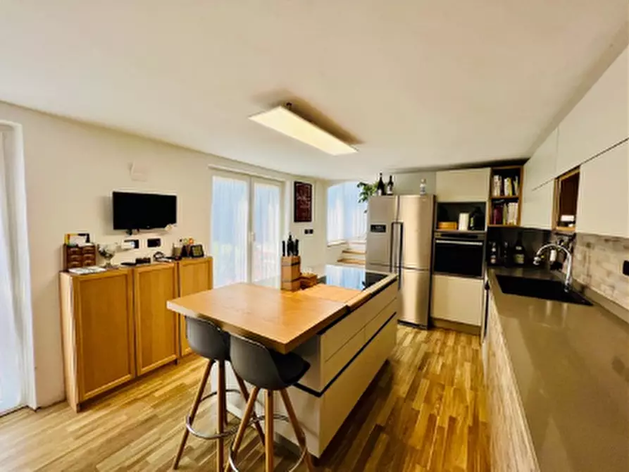 Immagine 13 di Villa in vendita  a Torino