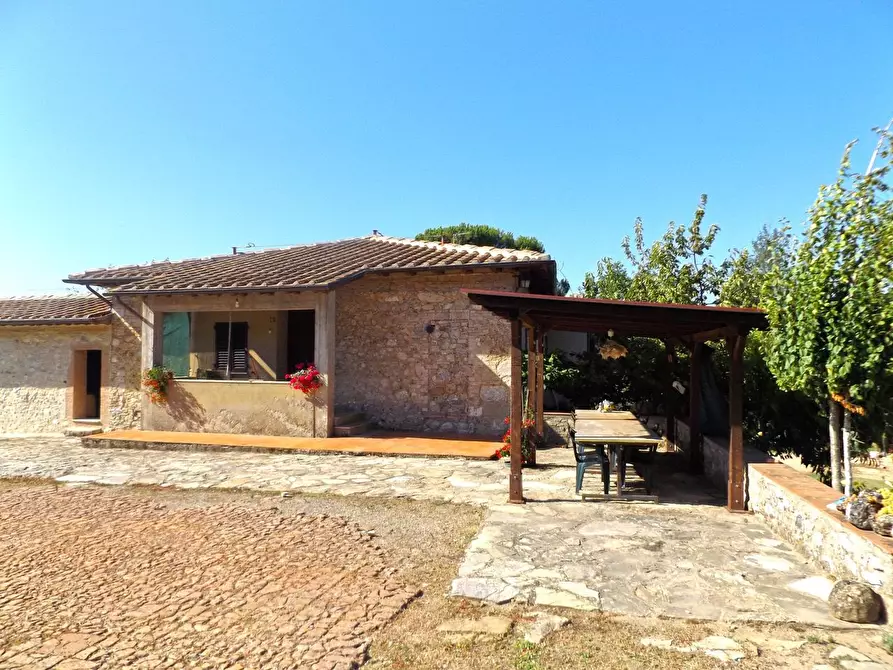 Immagine 14 di Casa colonica in vendita  a Sovicille