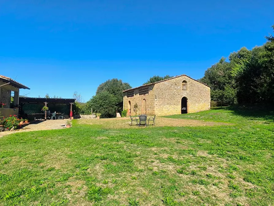 Immagine 7 di Casa colonica in vendita  a Sovicille