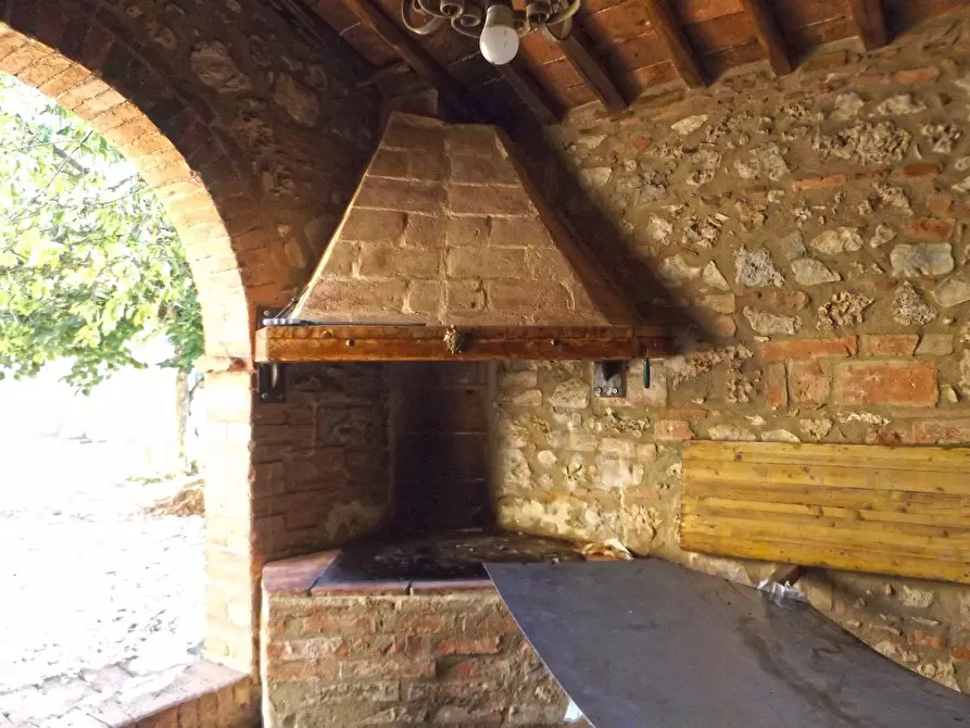 Immagine 21 di Casa colonica in vendita  a Sovicille