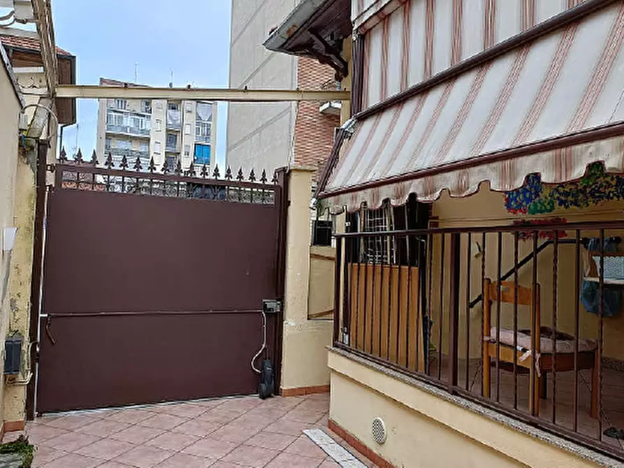 Immagine 11 di Casa semindipendente in vendita  a Torino