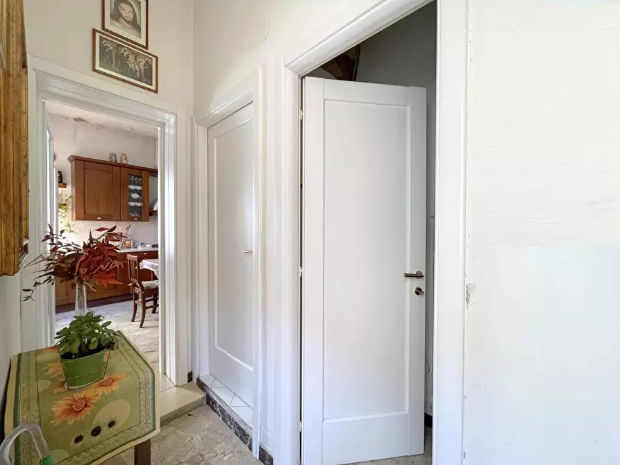 Immagine 1 di Appartamento in vendita  a Camaiore