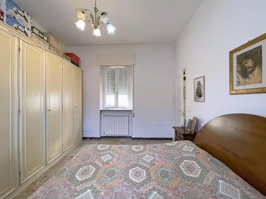 Immagine 21 di Appartamento in vendita  a Camaiore