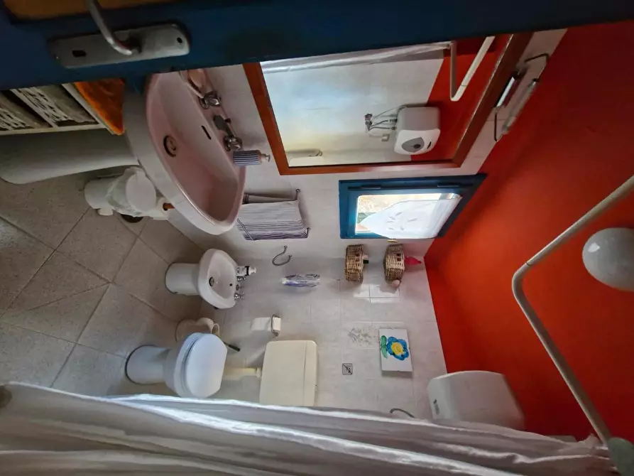 Immagine 10 di Appartamento in vendita  a Campiglia Marittima