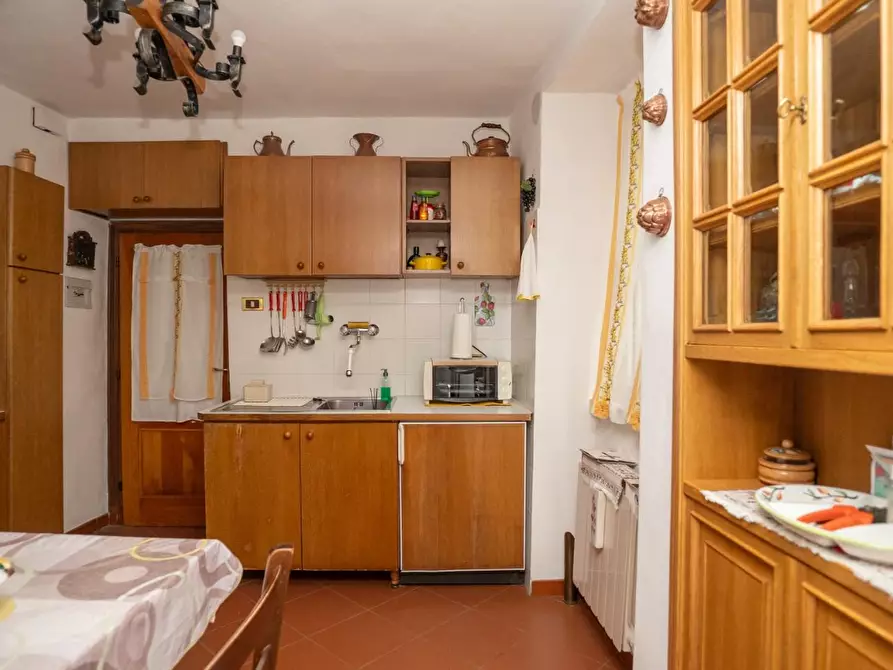 Immagine 10 di Appartamento in vendita  a Follo