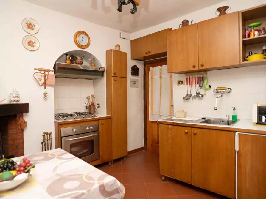 Immagine 8 di Appartamento in vendita  a Follo